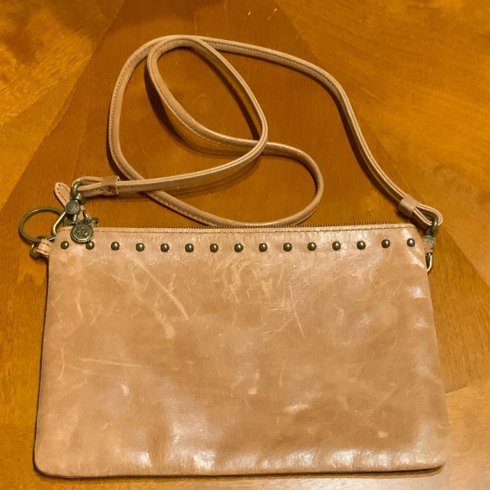 The Sak Tan Leather Crossbody Bag (NWOT)